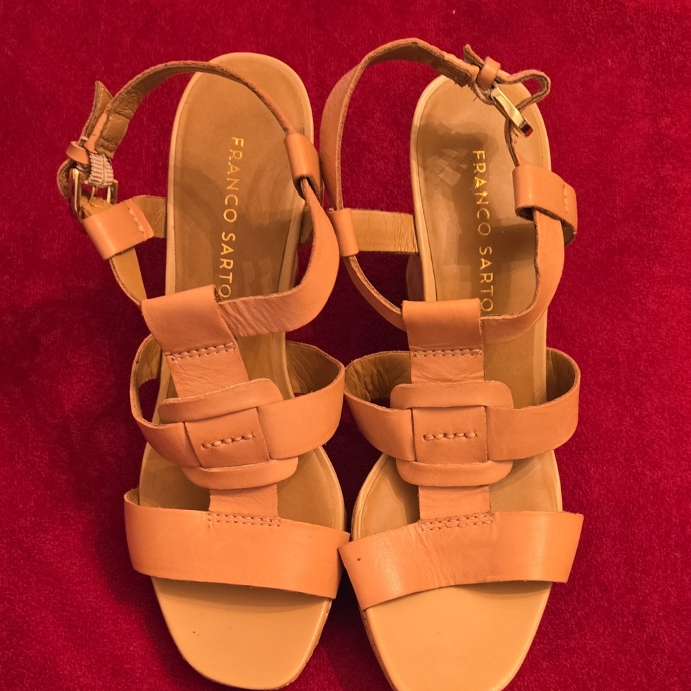 Franco Sarto Women's Tan Strappy Sandals